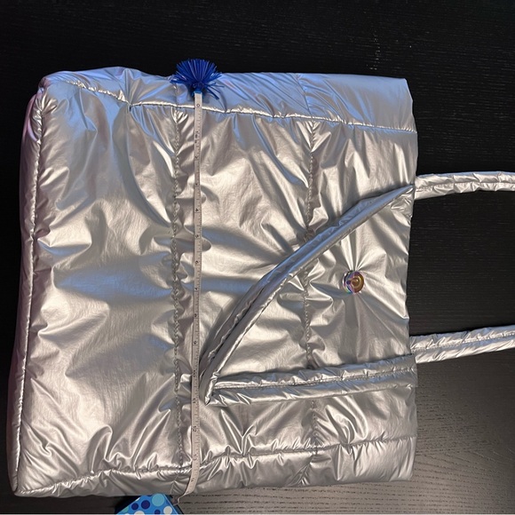 NWOT metallic Pinterest puffer tote bag with small change purse - Picture 2 of 7